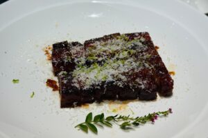 揽山院子：城市退半步，心就有地方坐下……