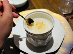 揽山院子：城市退半步，心就有地方坐下……